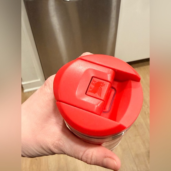 Stanley AeroLight 16oz Insulated Bottle Holiday Candy Cane Red - Picture 3 of 5